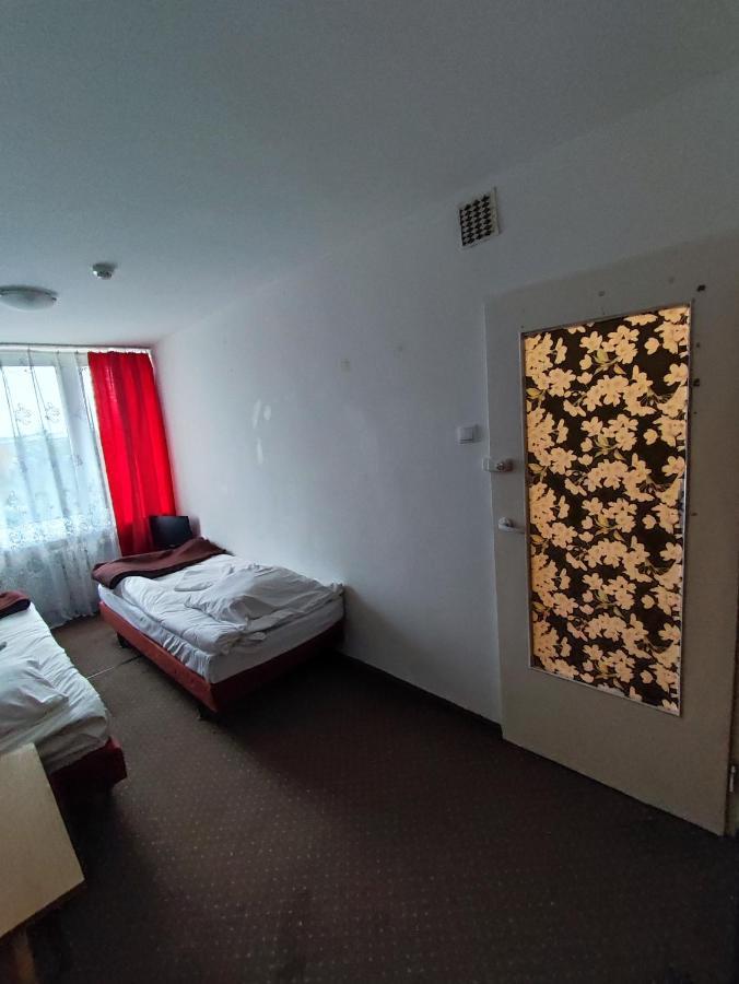 Plonia Economy Hostel Szczecin Kültér fotó