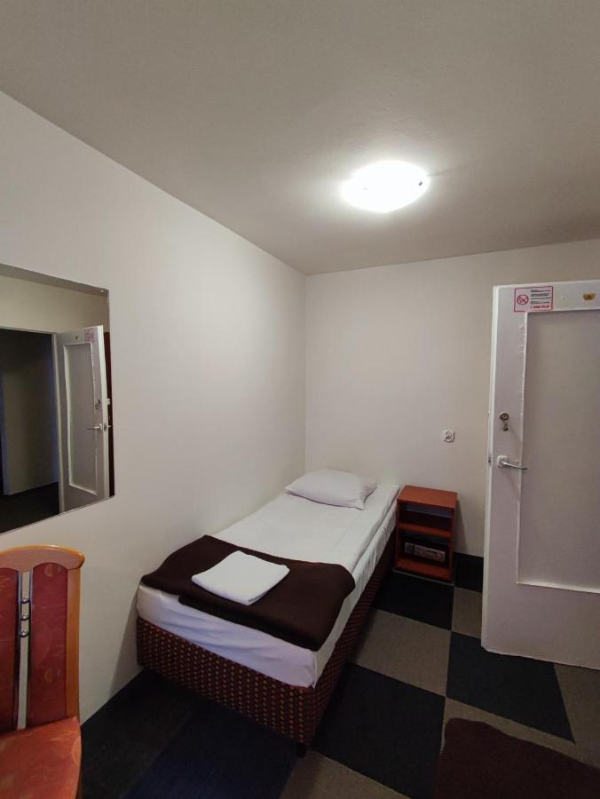 Plonia Economy Hostel Szczecin Kültér fotó