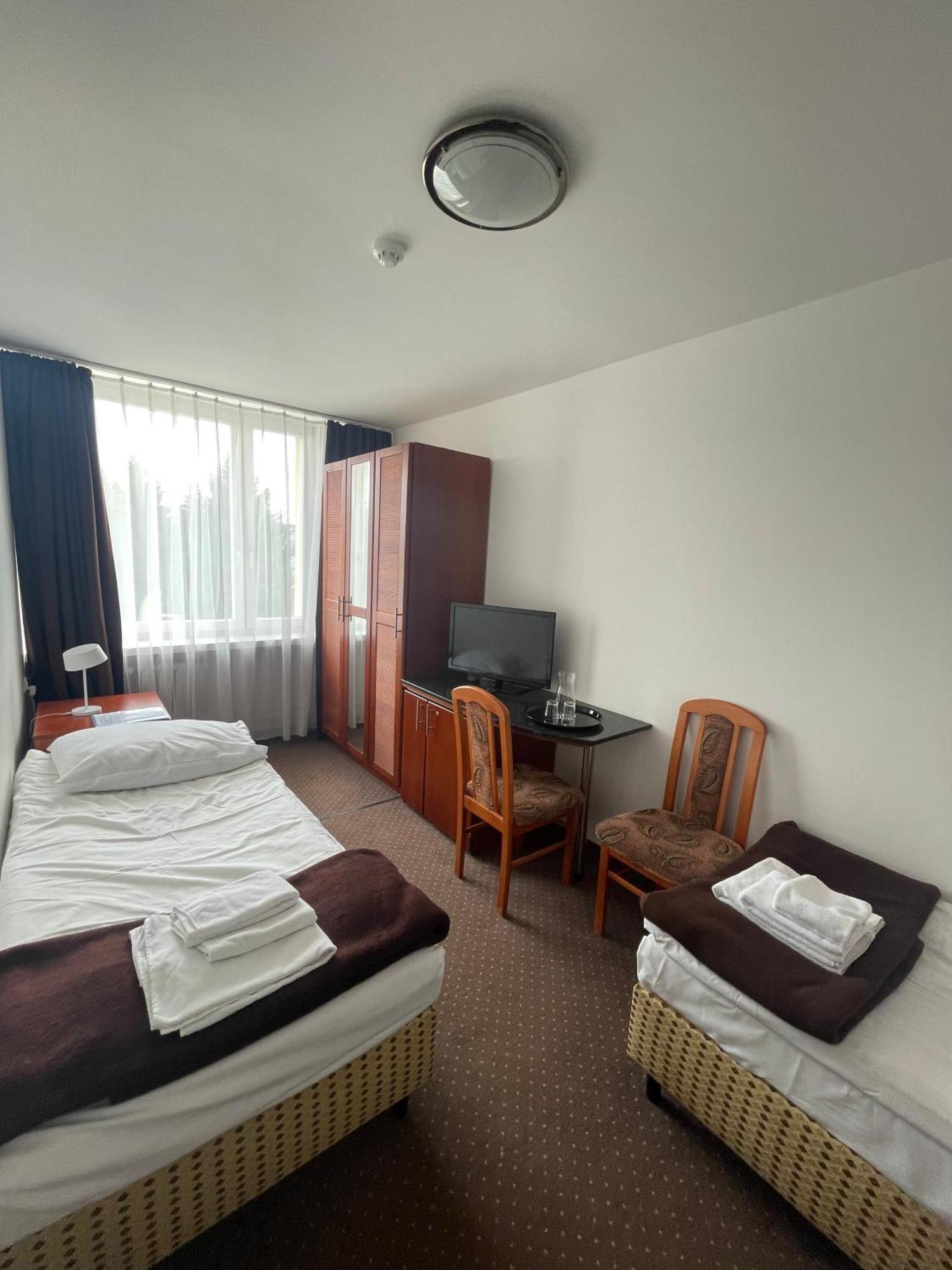 Plonia Economy Hostel Szczecin Kültér fotó